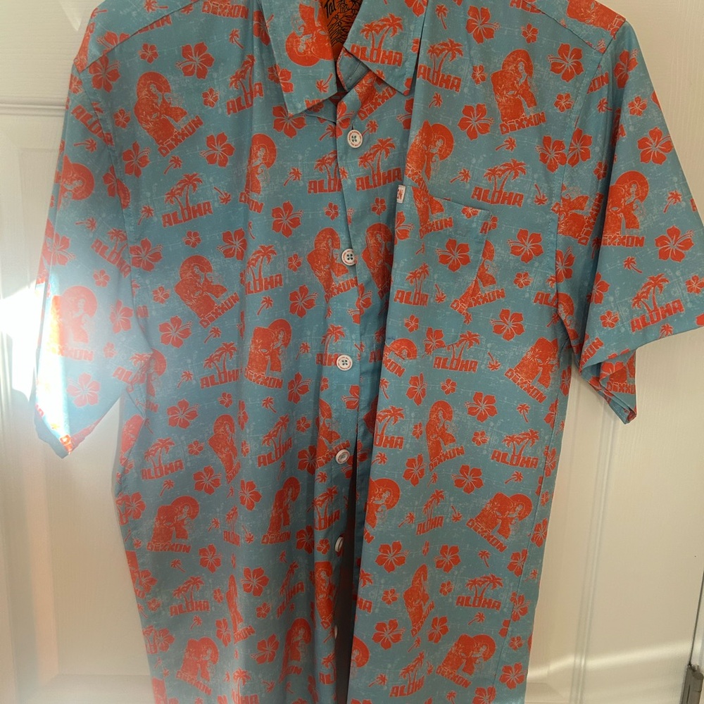 Dixxon Flannel Co. “The Mai Tai” Short Sleeve Party Shirt Men’s Medium Like New